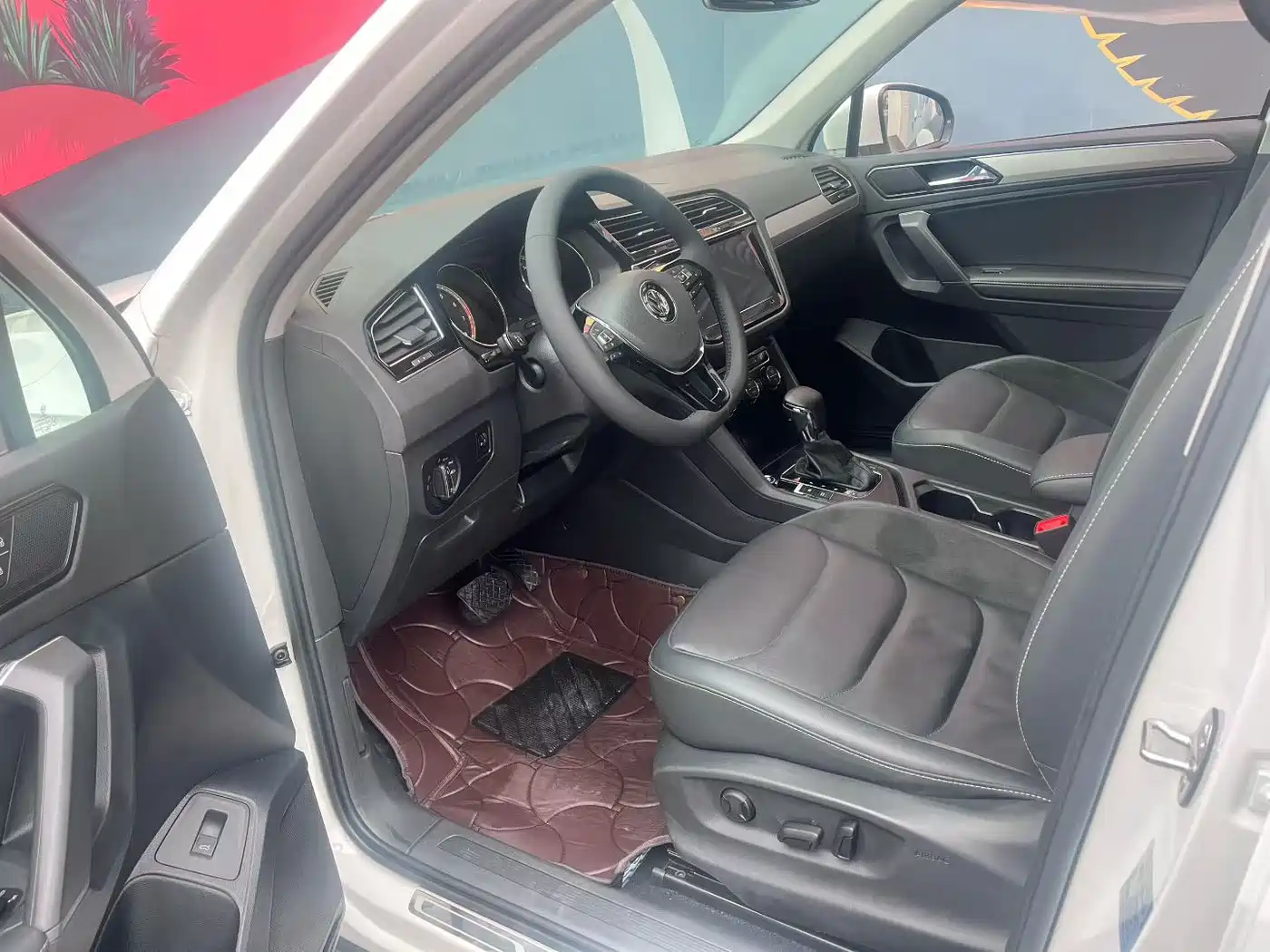Volkswagen Tiguan L 2019 Facelift 330TSI Auto 2WD Smart Luxury China VI фото 3