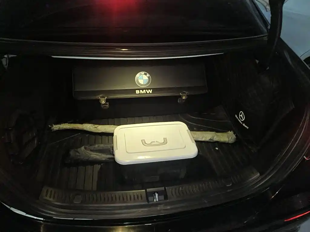 Photo 5 - Mercedes-Benz E-Class