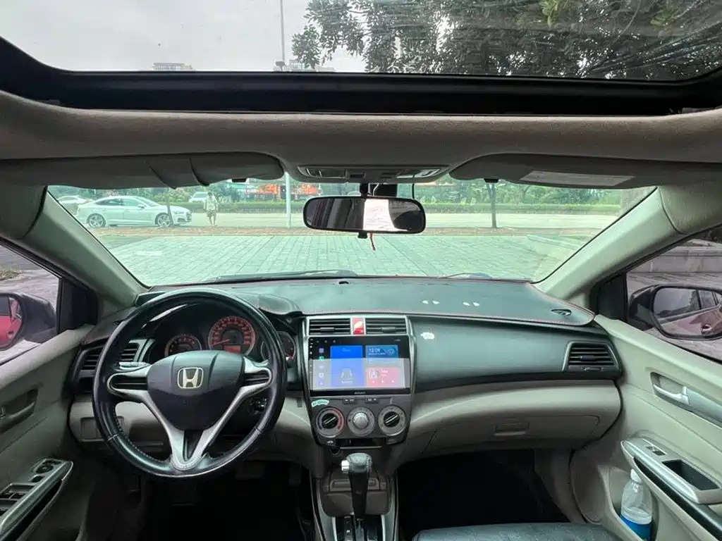 Фото 6 - Honda City Classic