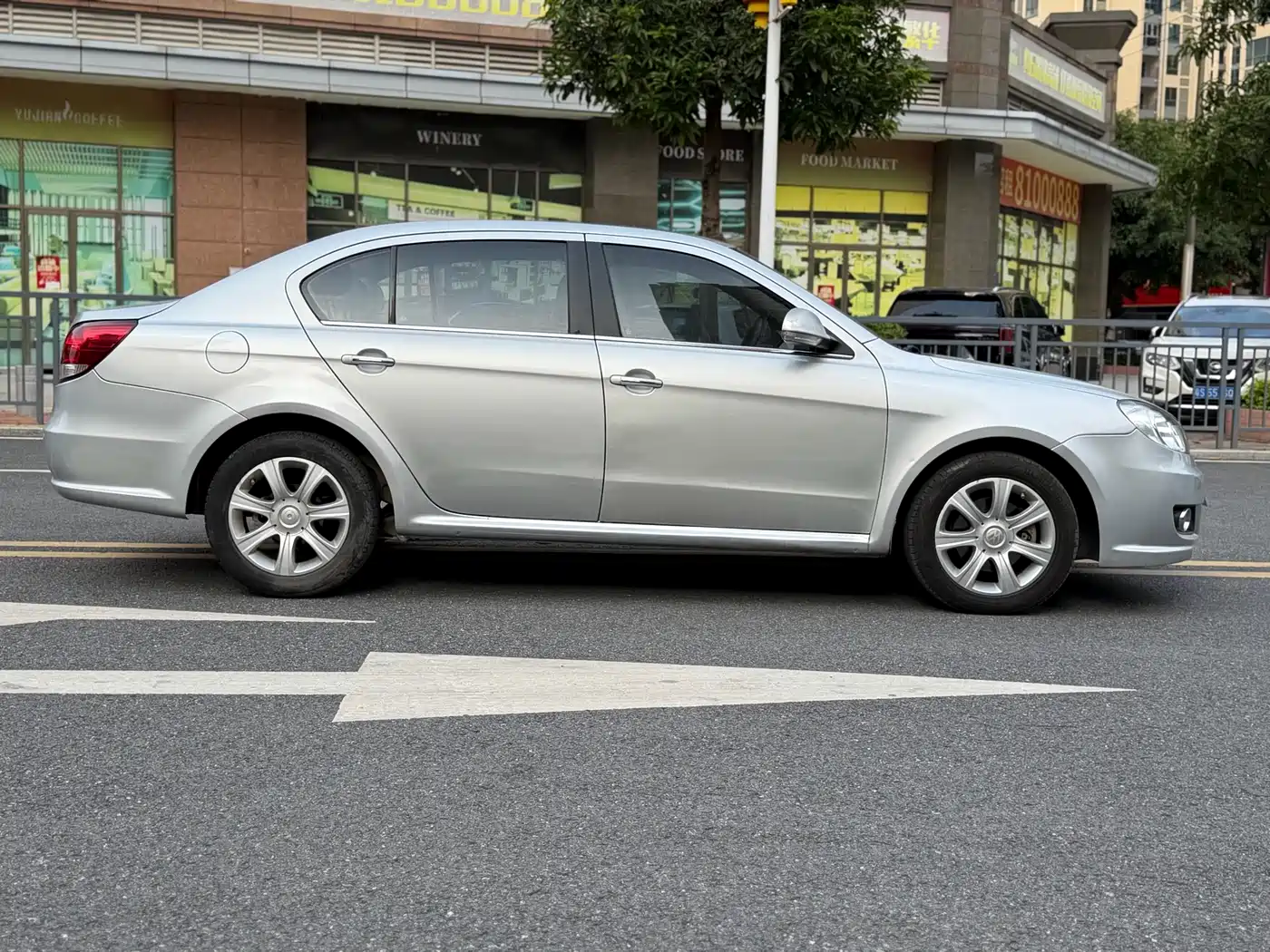 Volkswagen Lavida 2011 1.6L Automatic Pinya Edition фото 10