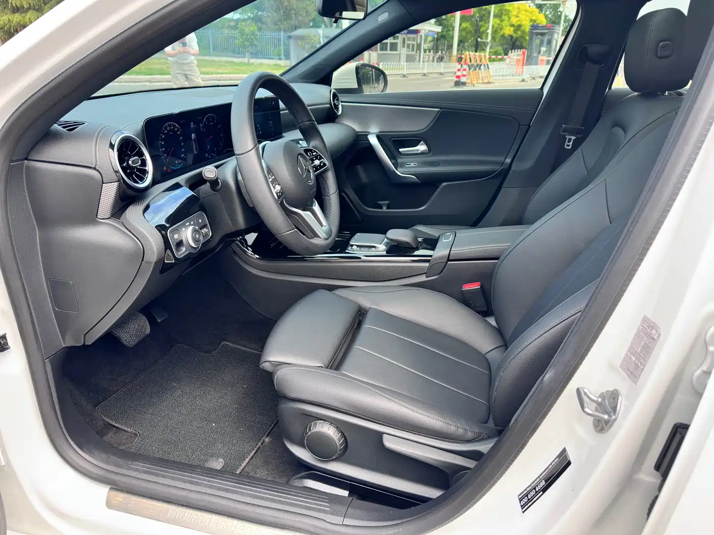 Mercedes-Benz A-Class 2022 Facelift A 180 L Sport Sedan фото 6