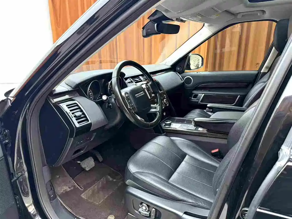 Land Rover Discovery 2018 3.0 SC V6 HSE фото 7