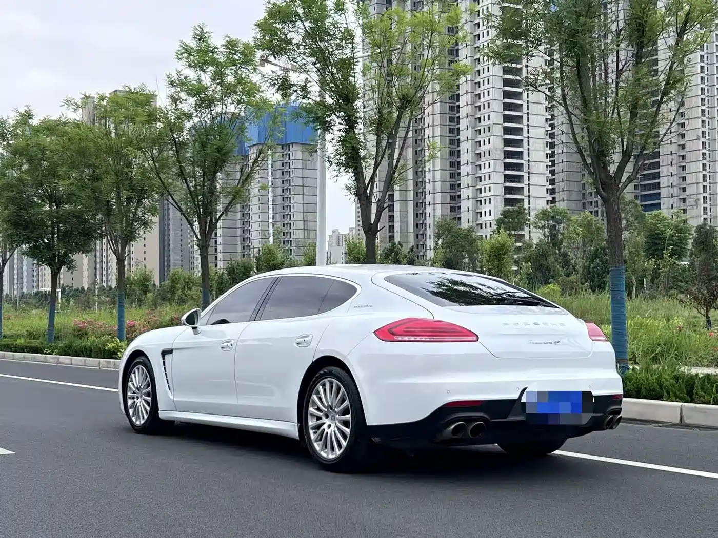 Porsche Panamera 2014 Panamera Executive 3.0T фото 23