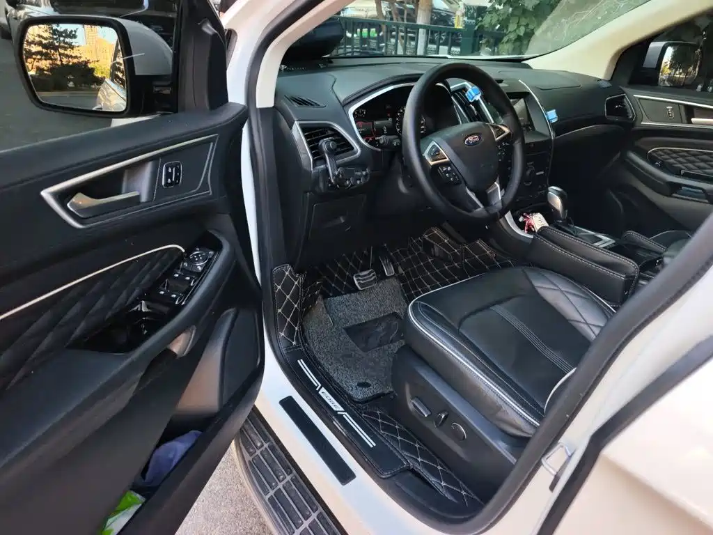 Фото 17 - Ford Edge