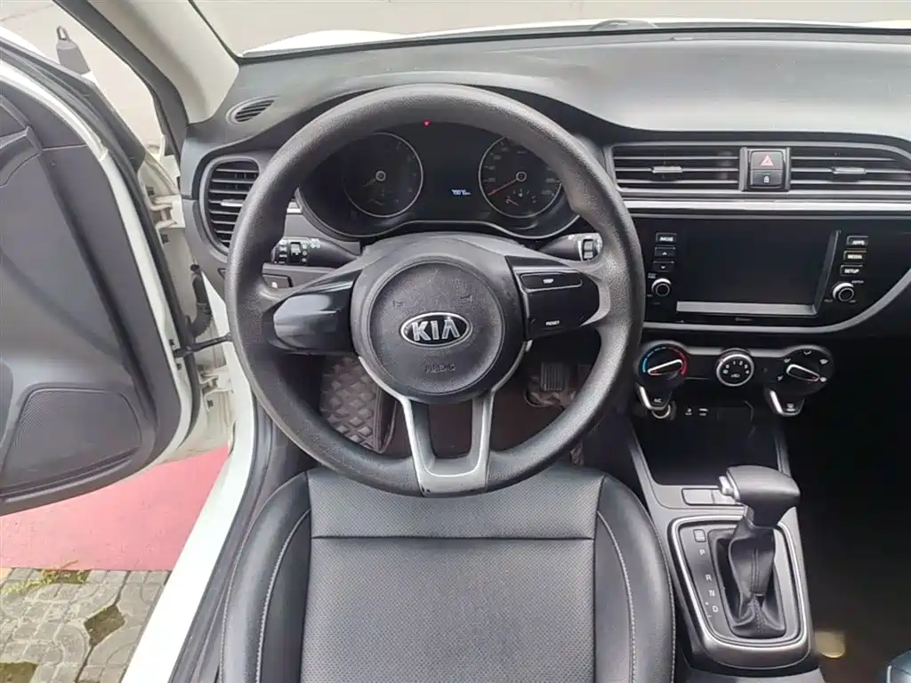 Kia K2 2017 Sedan 1.4L AT 15th Anniversary Special Edition GLS фото 11