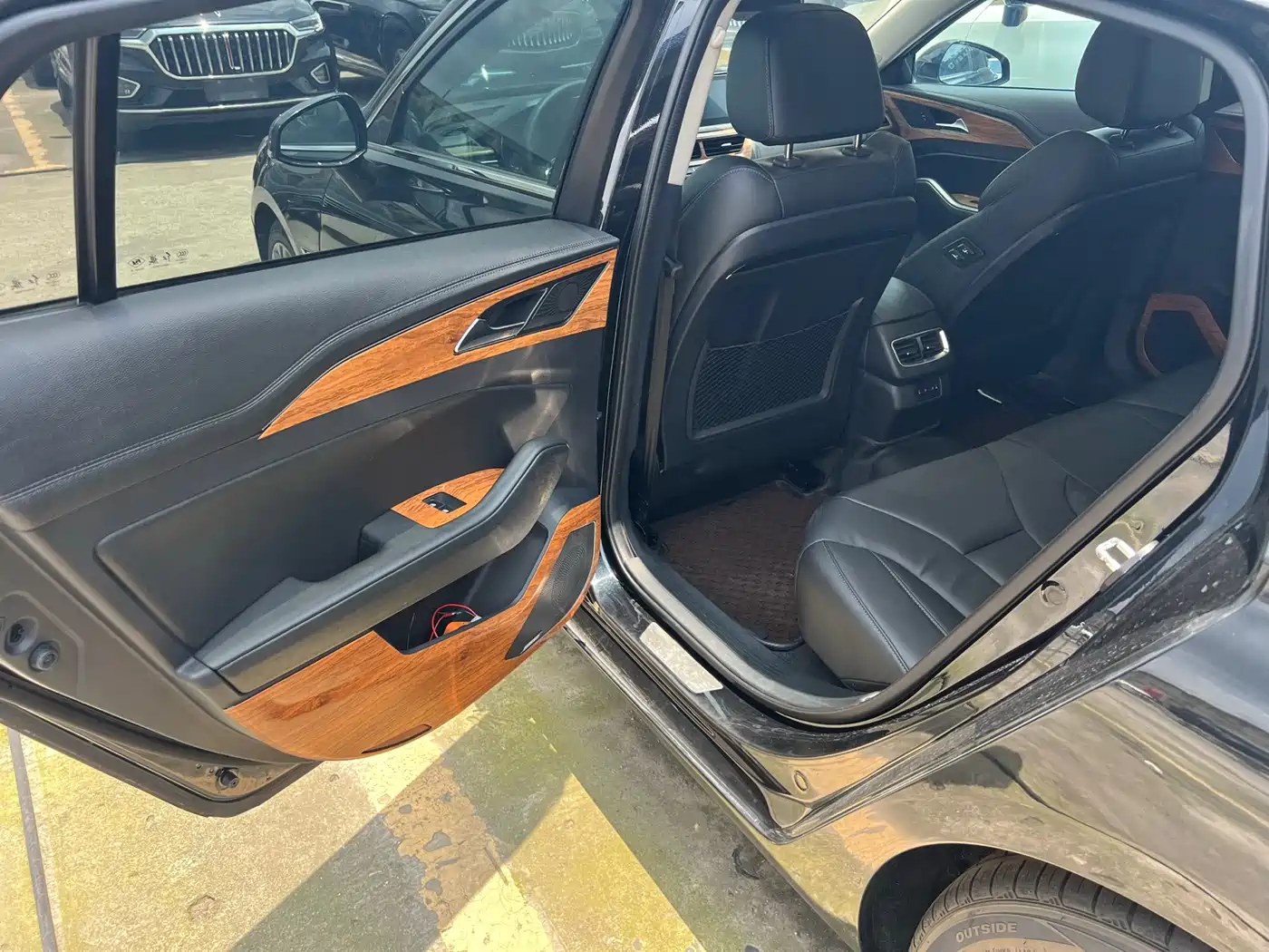 Hongqi H5 2020 1.8T Automatic Smart Connection Qi Rhythm Edition фото 7