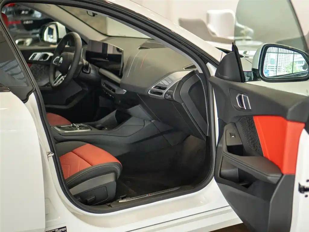 BMW 2 Series 2025 225L M Sport Package фото 20