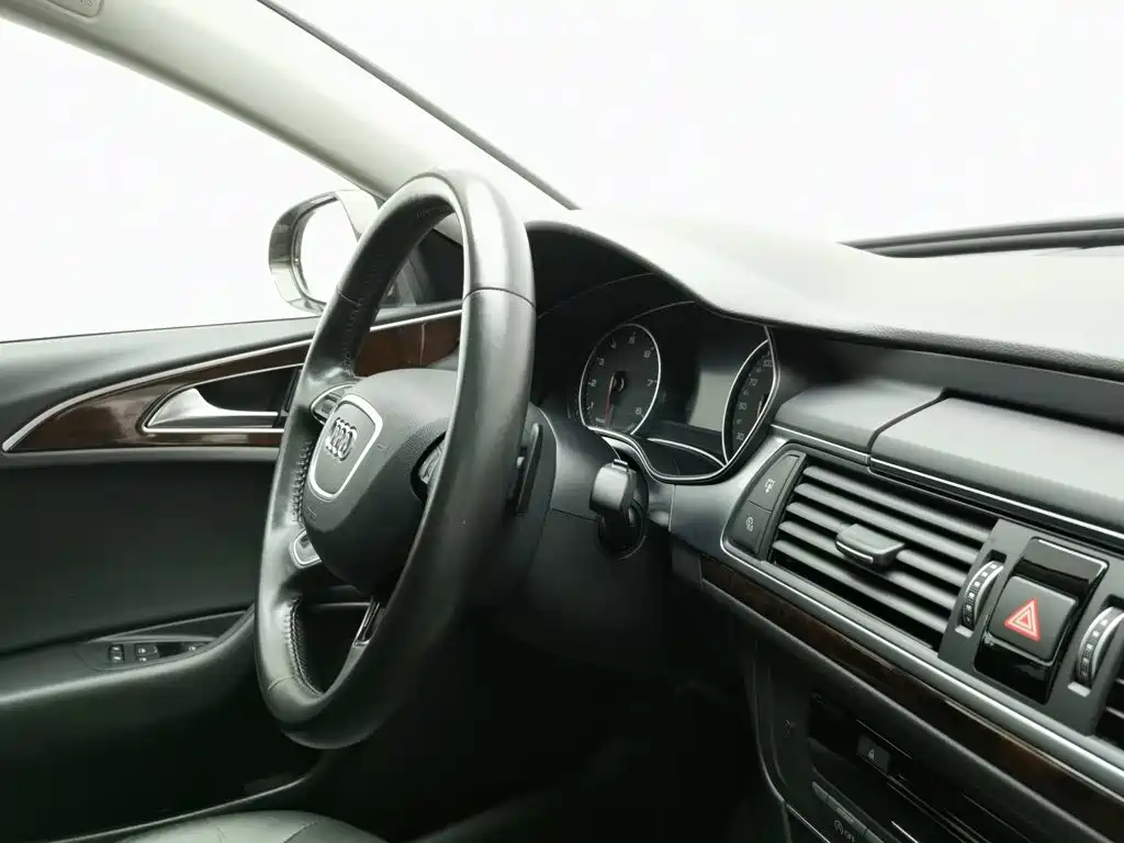 Фото 22 - Audi A6L