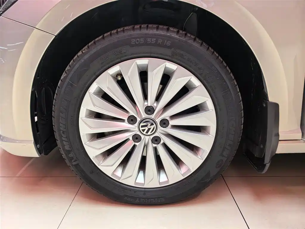 Volkswagen Lavida 2019 1.5L Automatic Comfort Edition China VI фото 16