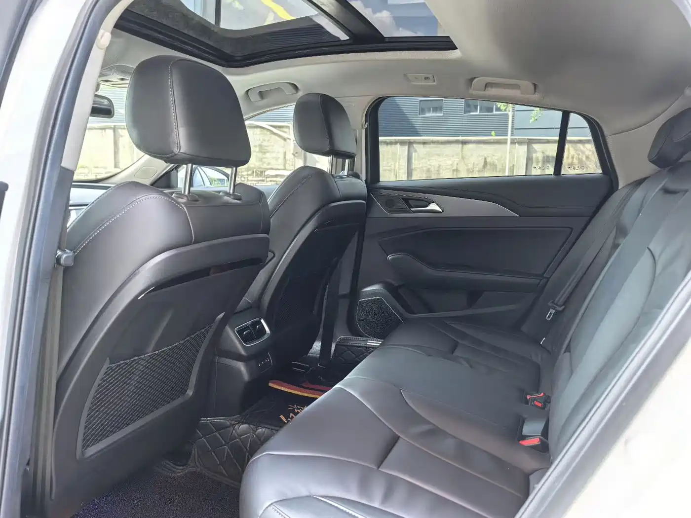 Hongqi H5 2020 1.8T Automatic Smart Connection Qi Enjoy Edition фото 9