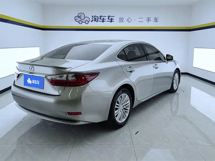 Lexus ES 2015 200 Elite Edition фото 3