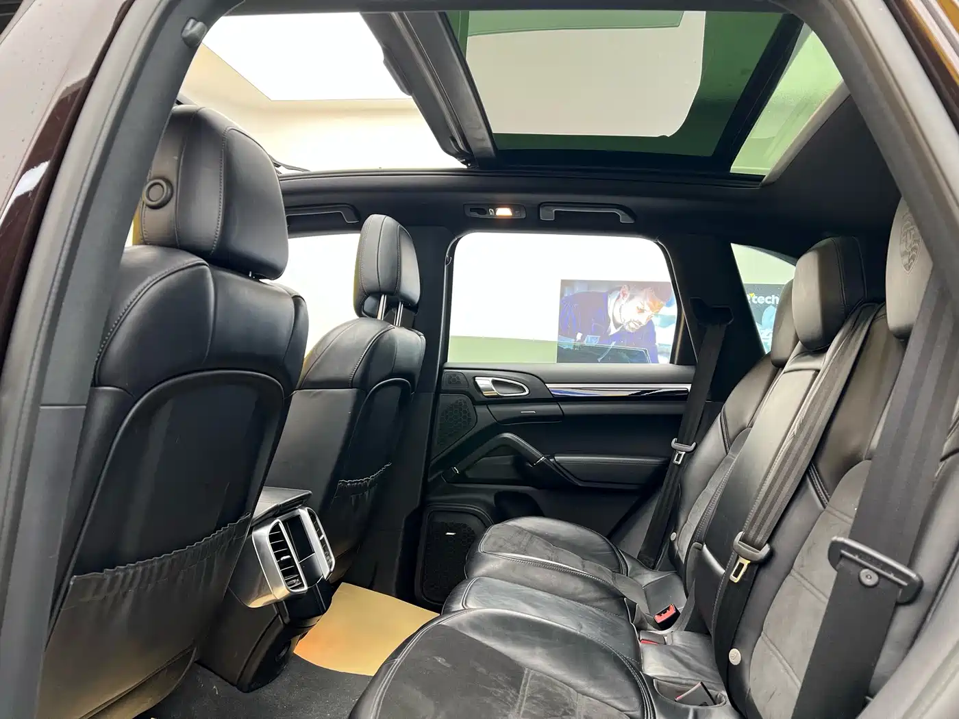 Porsche Cayenne 2016 Cayenne Platinum Edition 3.0T фото 24