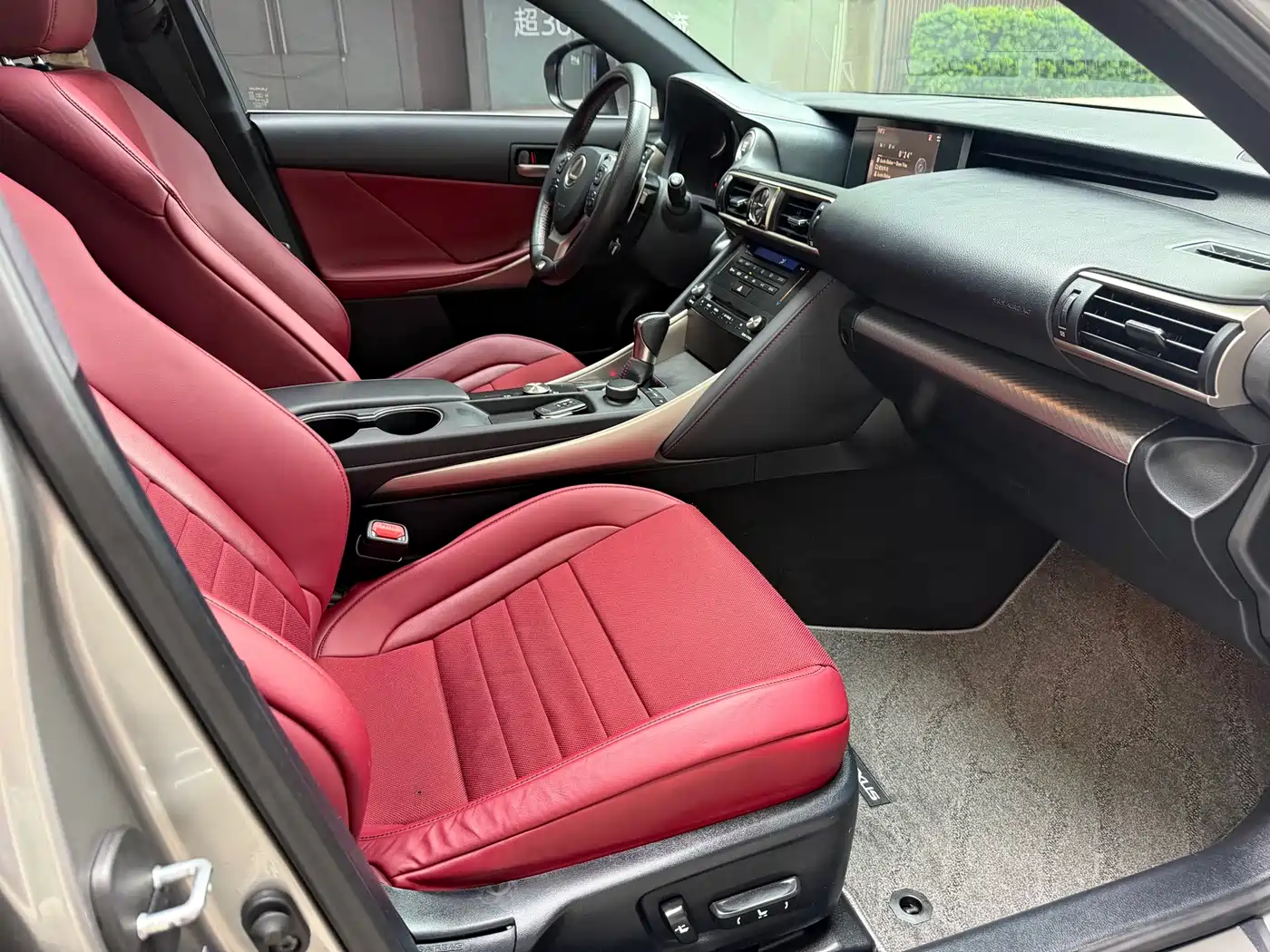 Lexus IS 2017 300 F SPORT фото 14