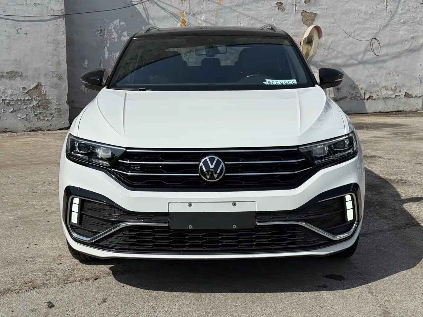 Volkswagen T-ROC 2021 Facelift 280TSI DSG 2WD R-Line Pro Smart Connect Edition фото 2
