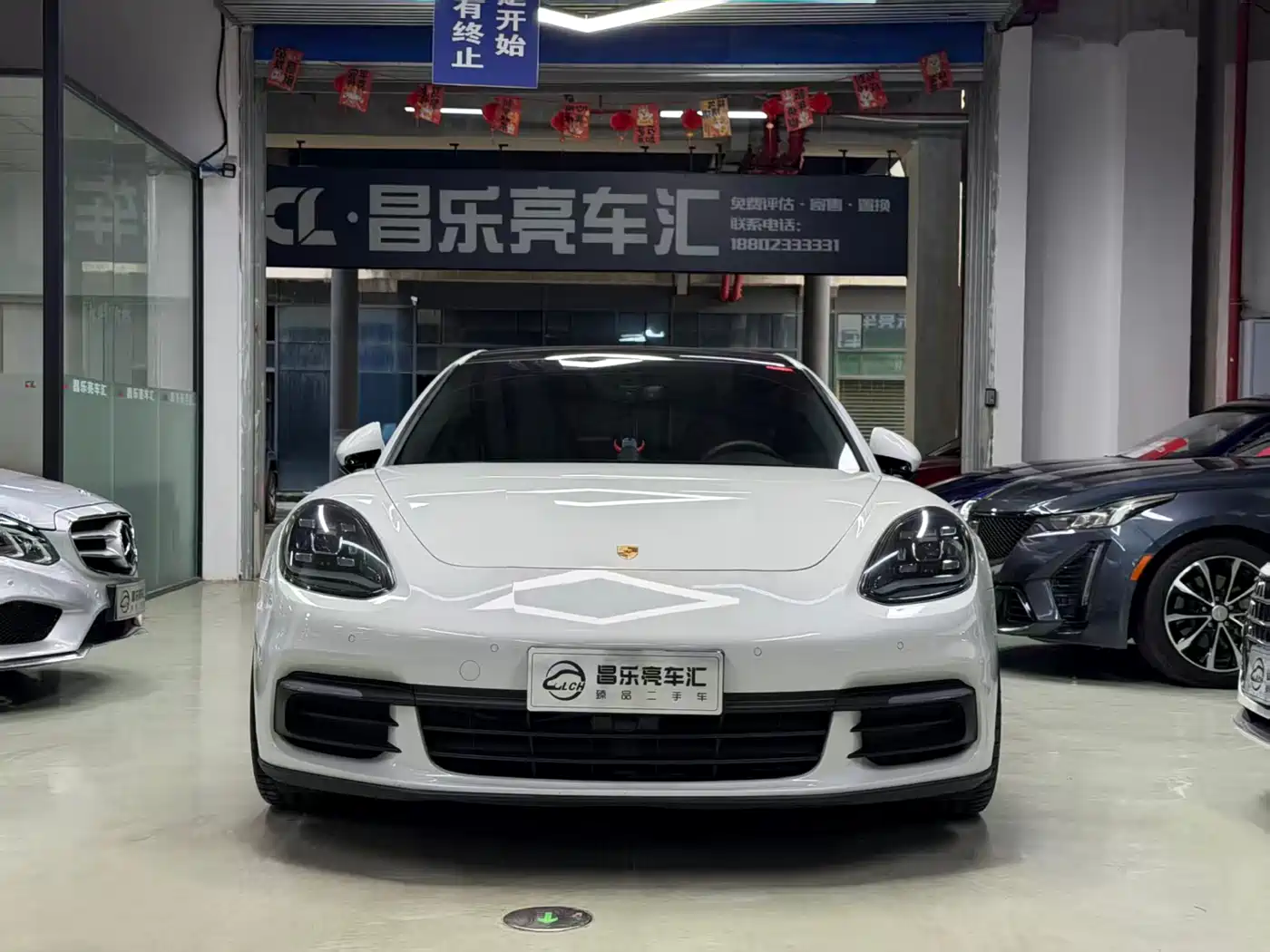 Porsche Panamera 2017 Panamera 4 Sport Turismo 3.0T фото 2