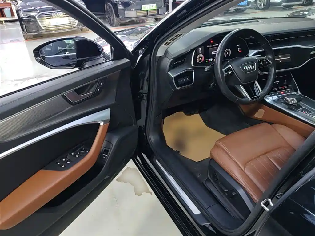 Audi A6L 2019 40 TFSI Luxury Elegance фото 12