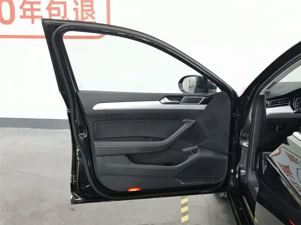 Volkswagen Magotan GTE Plug-in Hybrid 2022 GTE Luxury фото 8