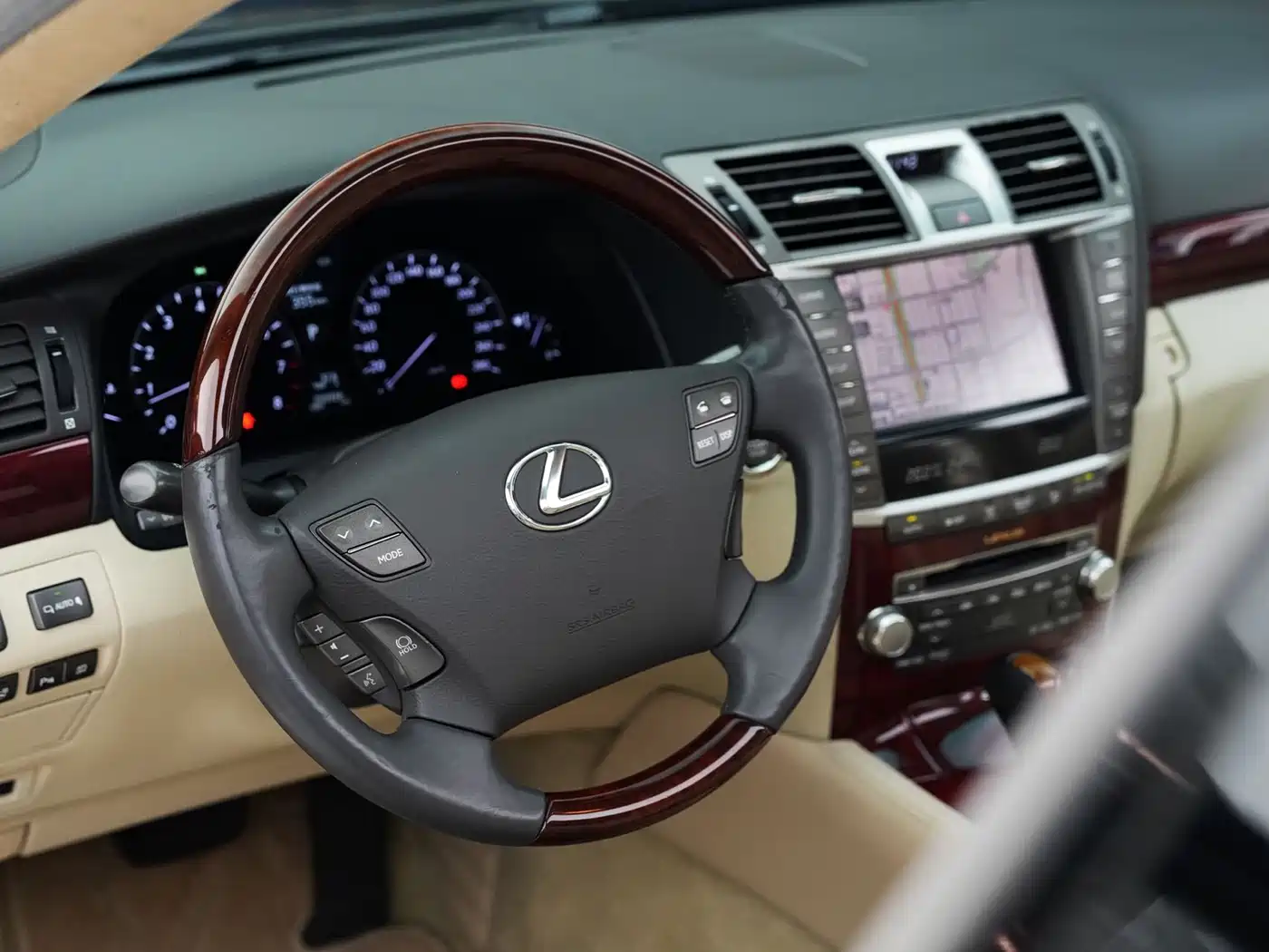 Lexus LS 2010 460L Premium Edition фото 12