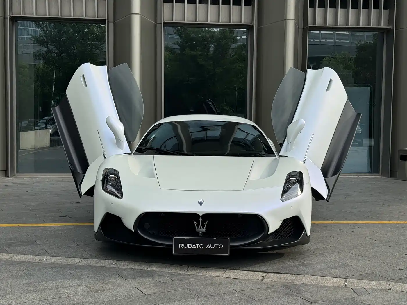 Maserati MC20 2020 3.0T Standard Edition фото 7