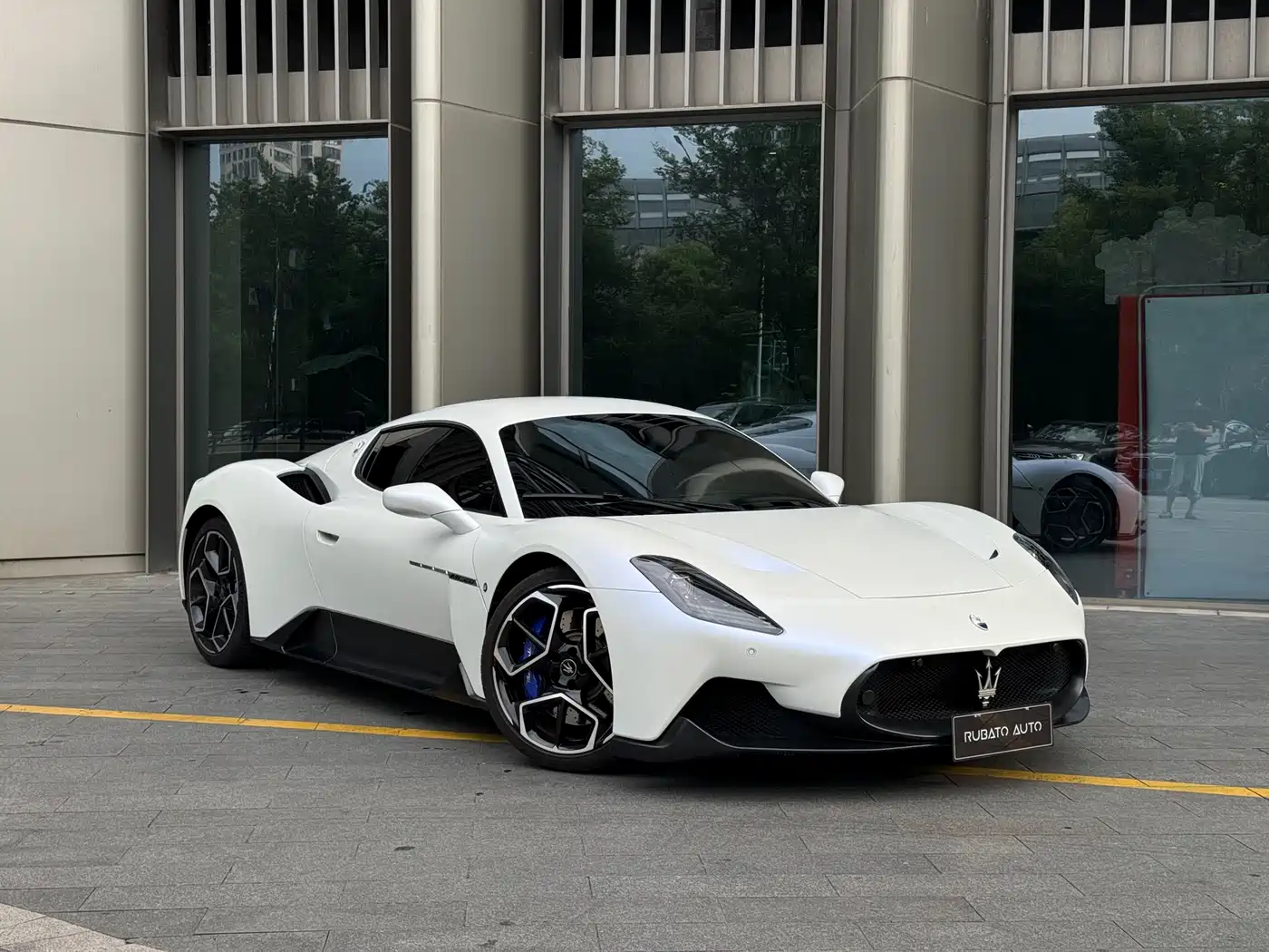 Maserati MC20 2020 3.0T Standard Edition фото 4