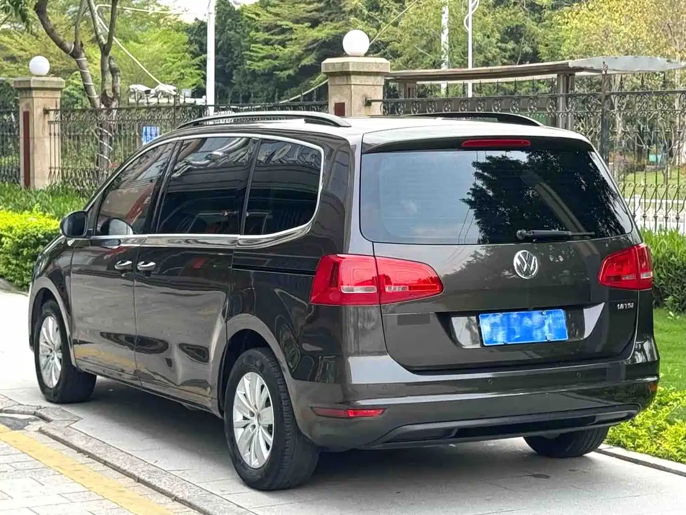 Volkswagen Sharan 2013 1.8TSI Standard фото 6