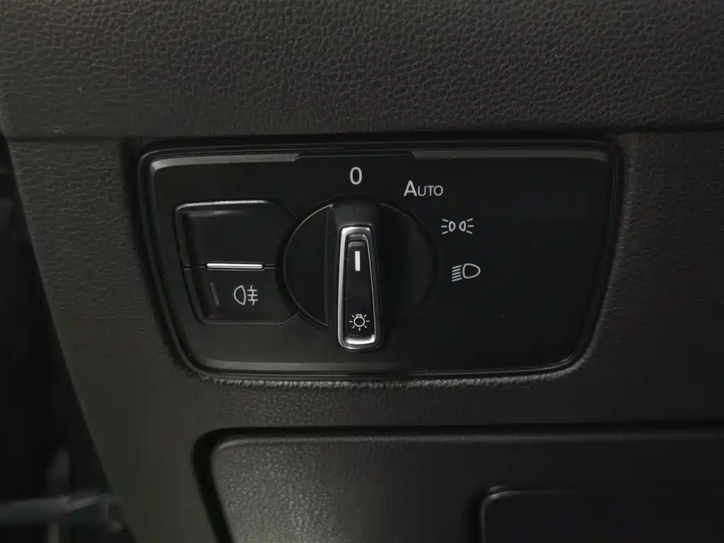 Volkswagen Magotan GTE Plug-in Hybrid 2022 GTE Luxury фото 21