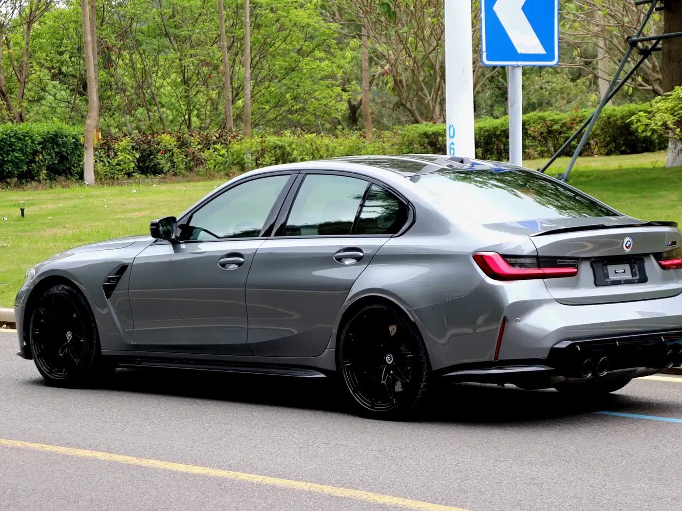 BMW M3 2023 M3 Sedan Thunder Edition фото 12