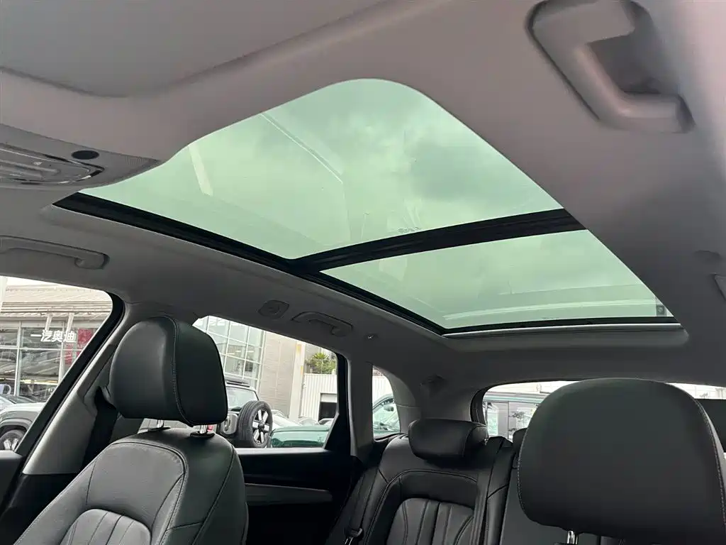 Audi Q5L 2020 Facelift 40 TFSI Honor Fashion фото 15