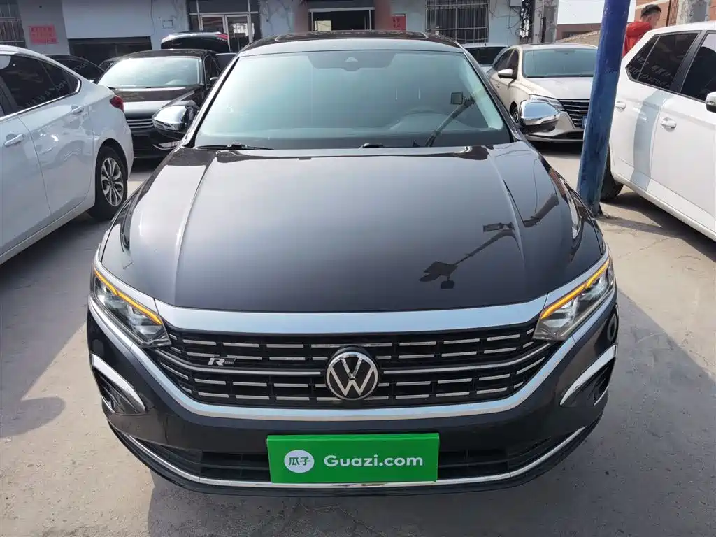Volkswagen Passat 2022 330TSI Luxury Edition фото 3