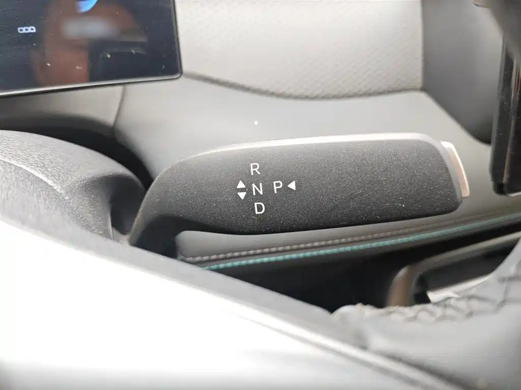 BYD Qin PLUS 2026 DM-i Smart Edition 128KM Progressive фото 7