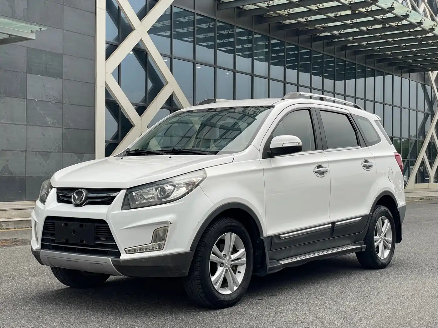 Photo 1 - BAIC Huansu S3