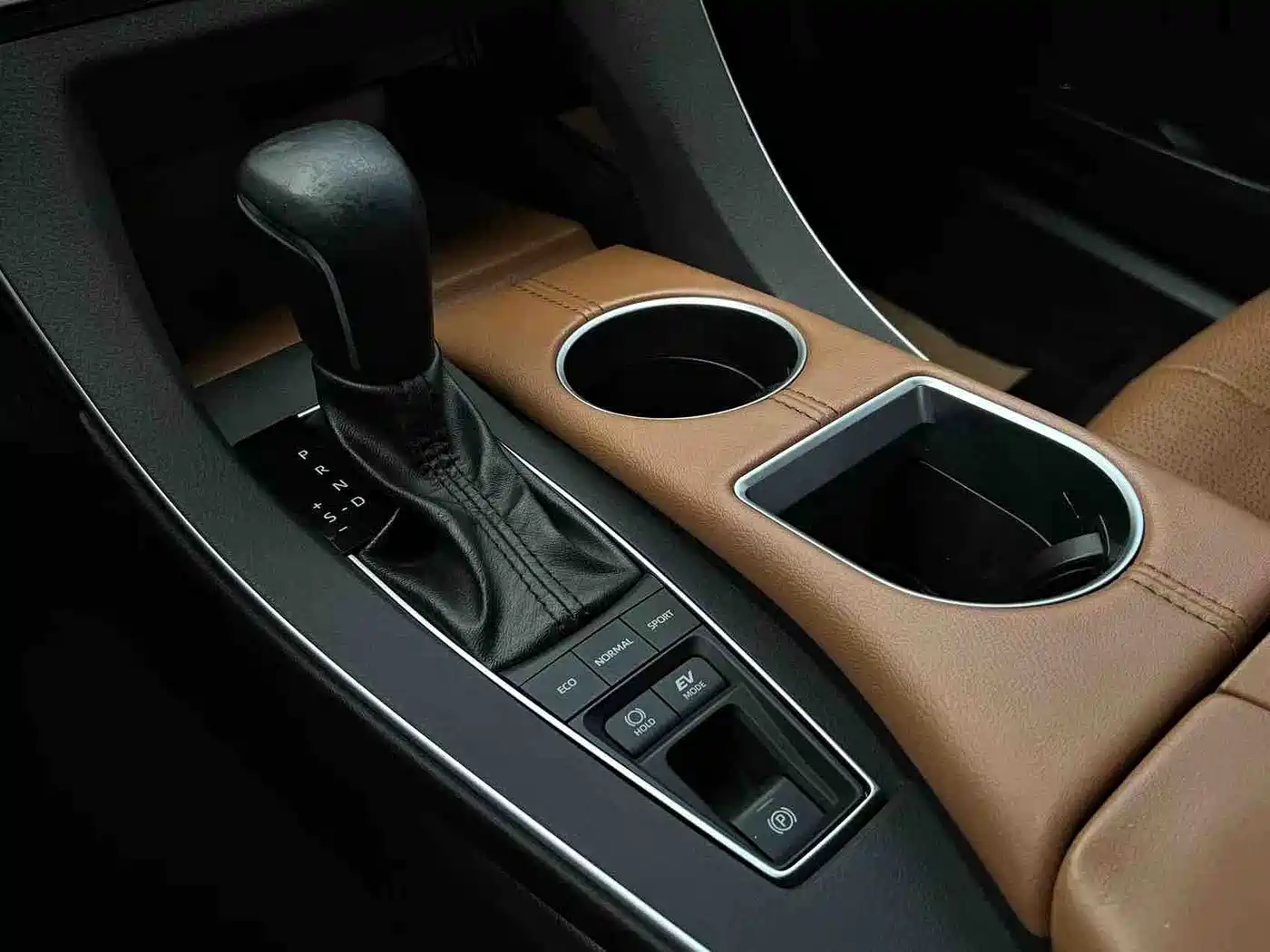 Toyota Avalon 2019 Hybrid 2.5L XLE Premium Edition China VI фото 13