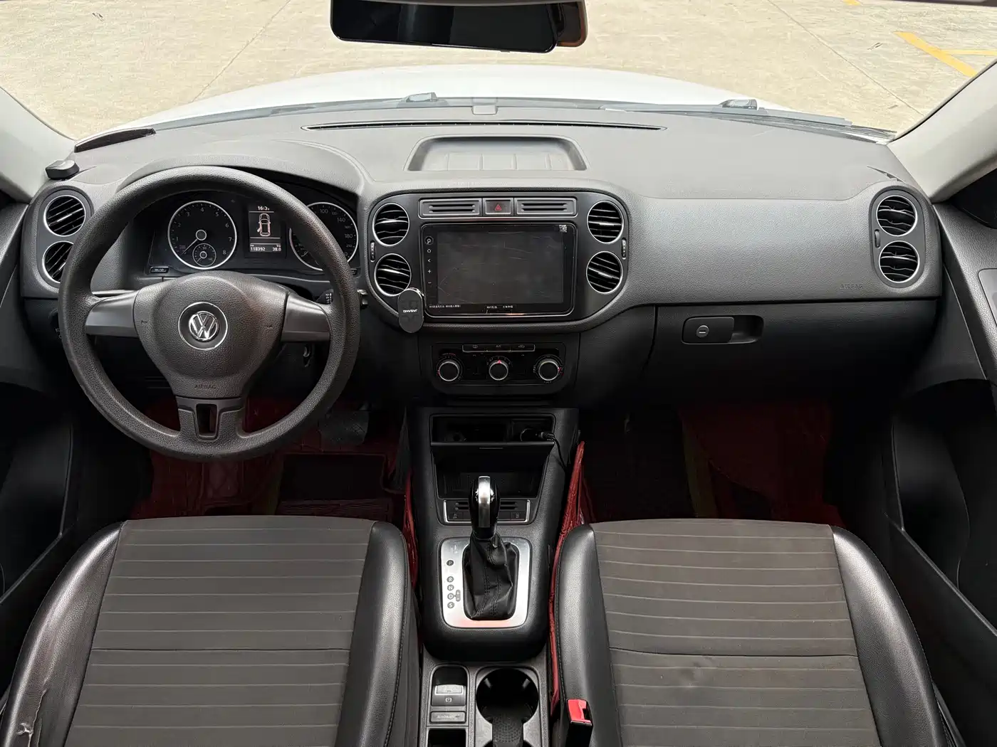 Volkswagen Tiguan 2015 1.8TSI Automatic 2WD Trendline фото 6