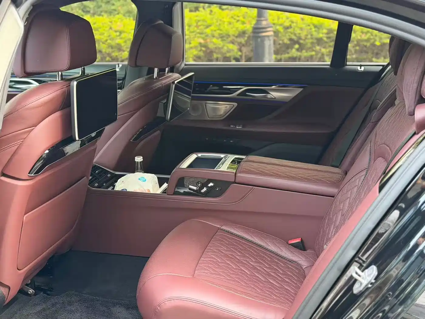 BMW 7 Series 2019 M760Li xDrive V12 Luxury Package фото 5