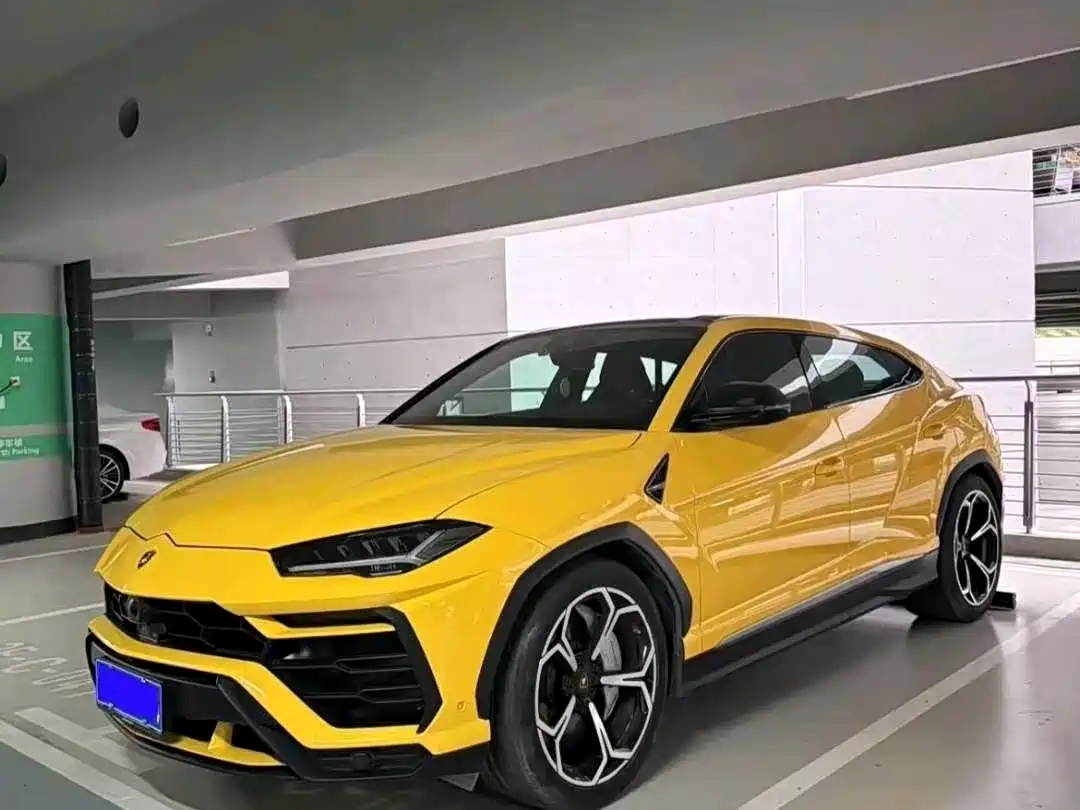 Фото 1 - Lamborghini Urus