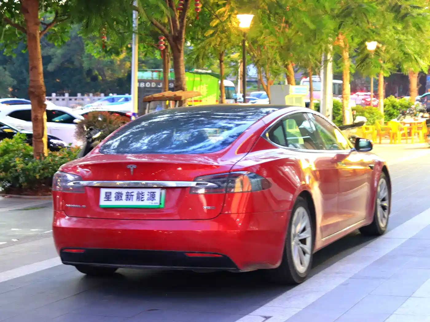 TESLA MODEL S