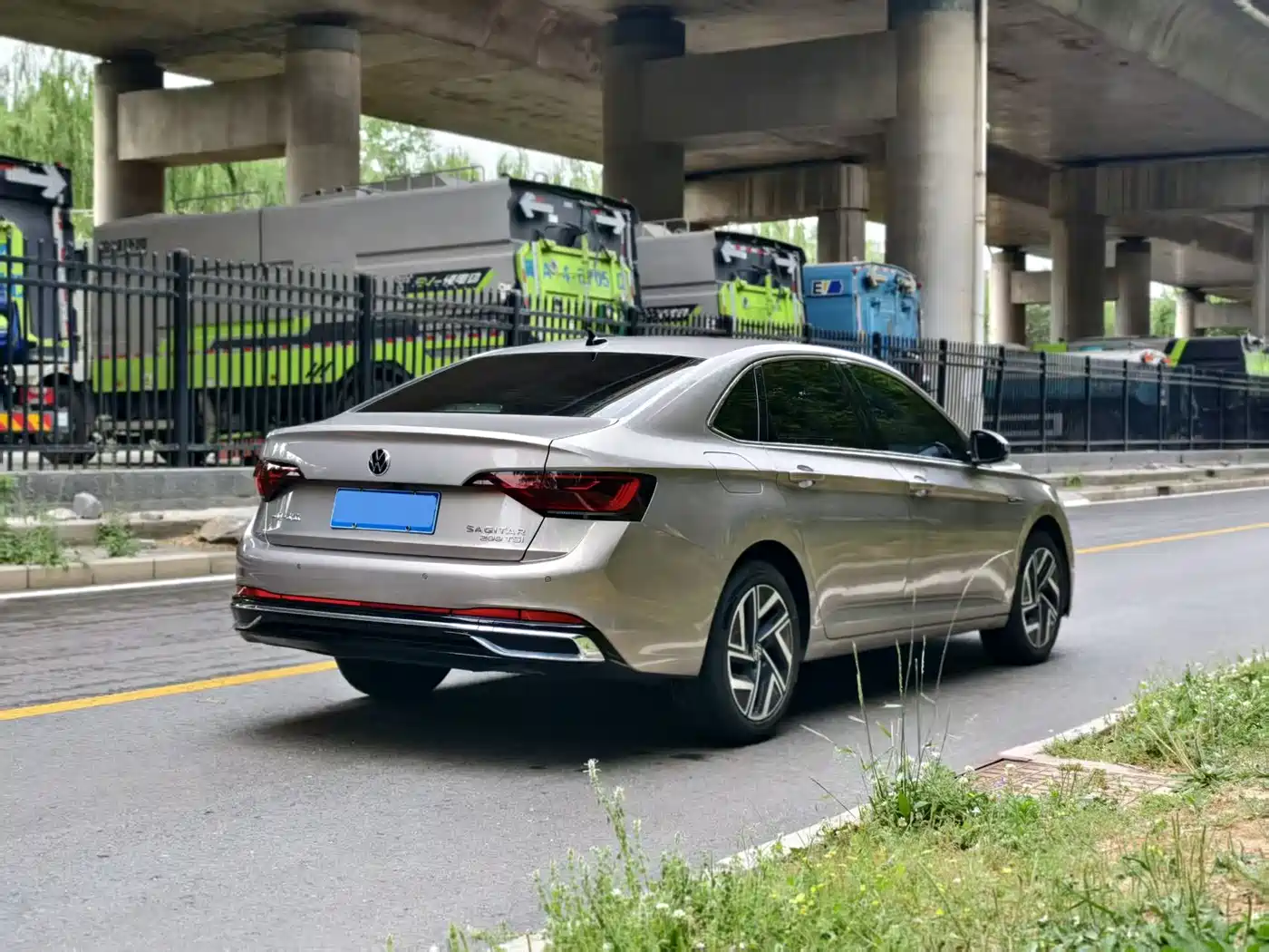 Volkswagen Sagitar 2023 Model Year 200TSI DSG Surpass Edition фото 10
