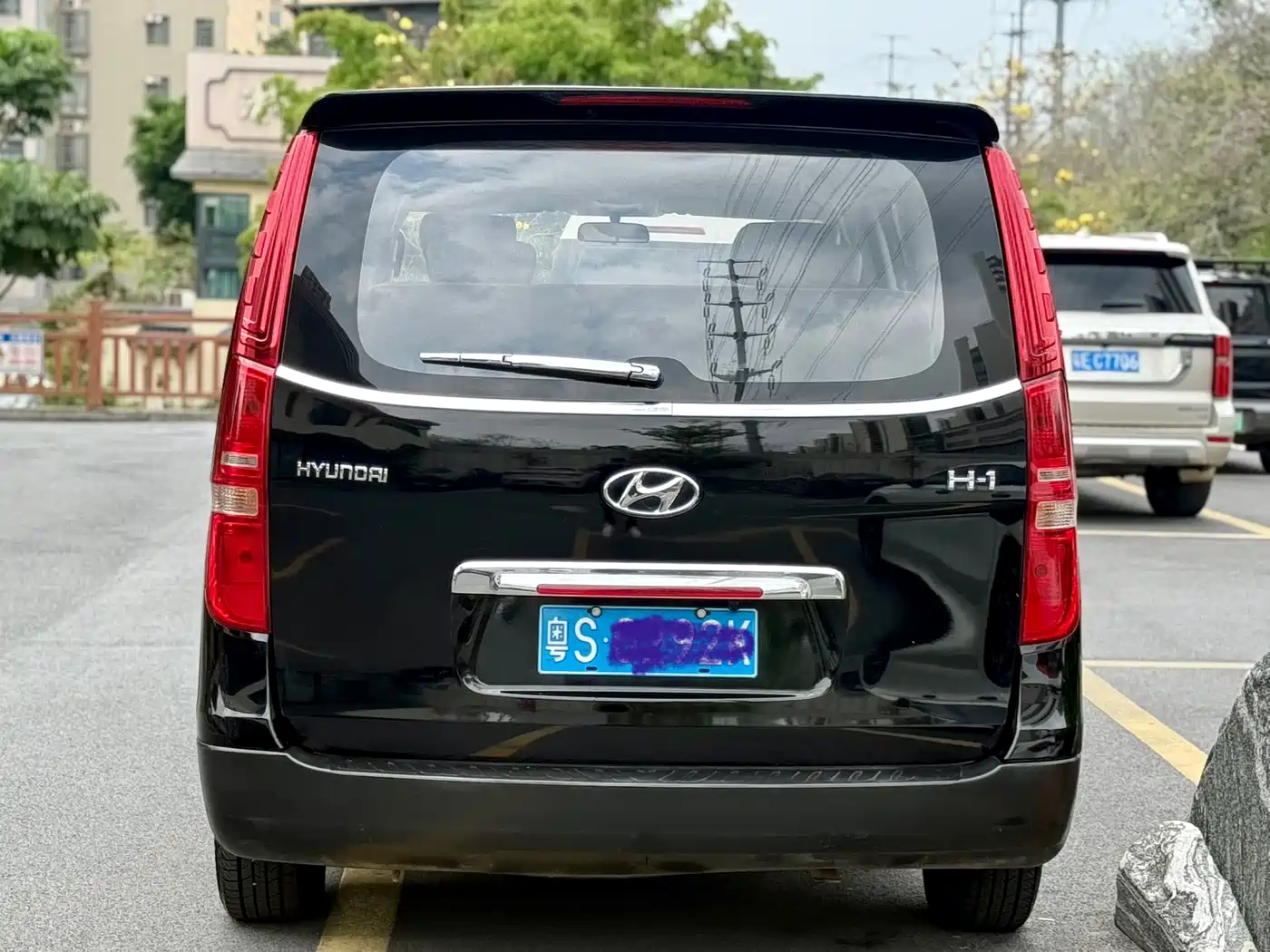 Hyundai H-1 Grand Starex 2011 2.4L Luxury Edition фото 6
