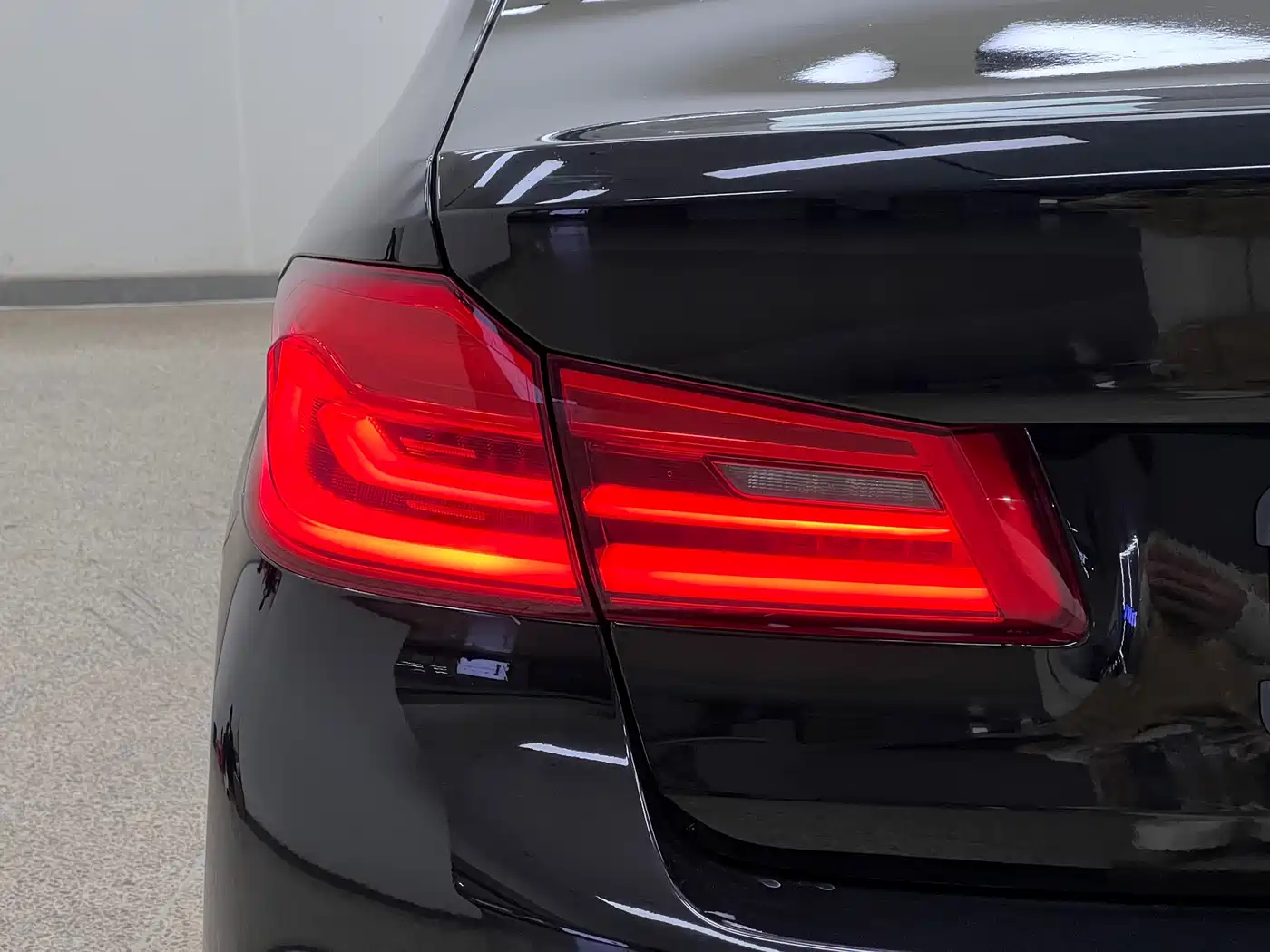 BMW 5 Series (Import) 2020 Model 525i M Sport Package фото 8