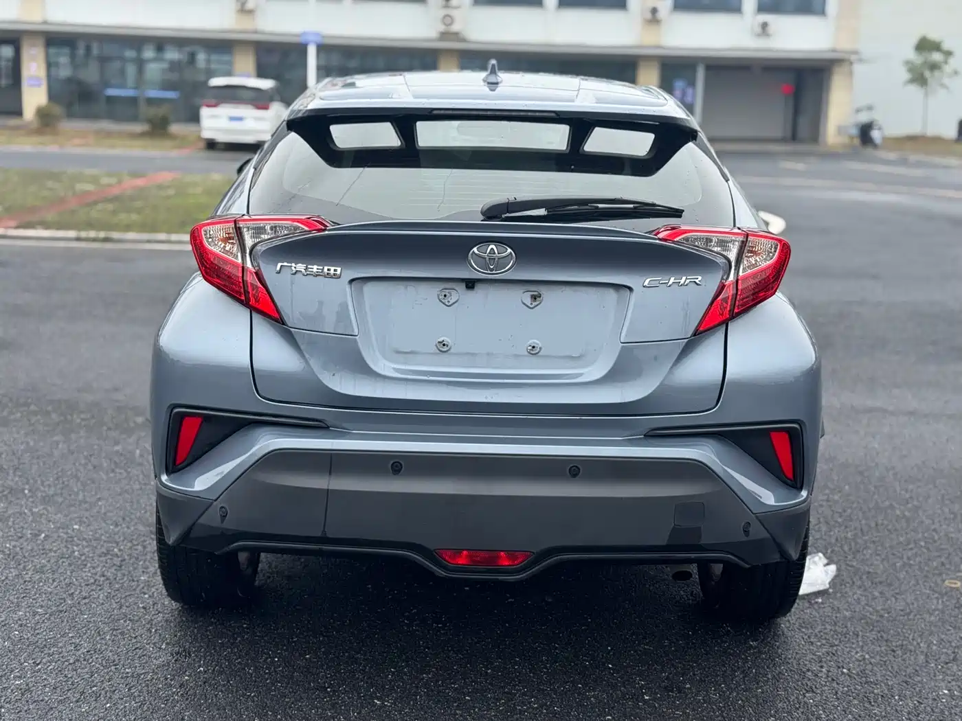 Toyota C-HR 2021 2.0L Comfort Edition фото 6