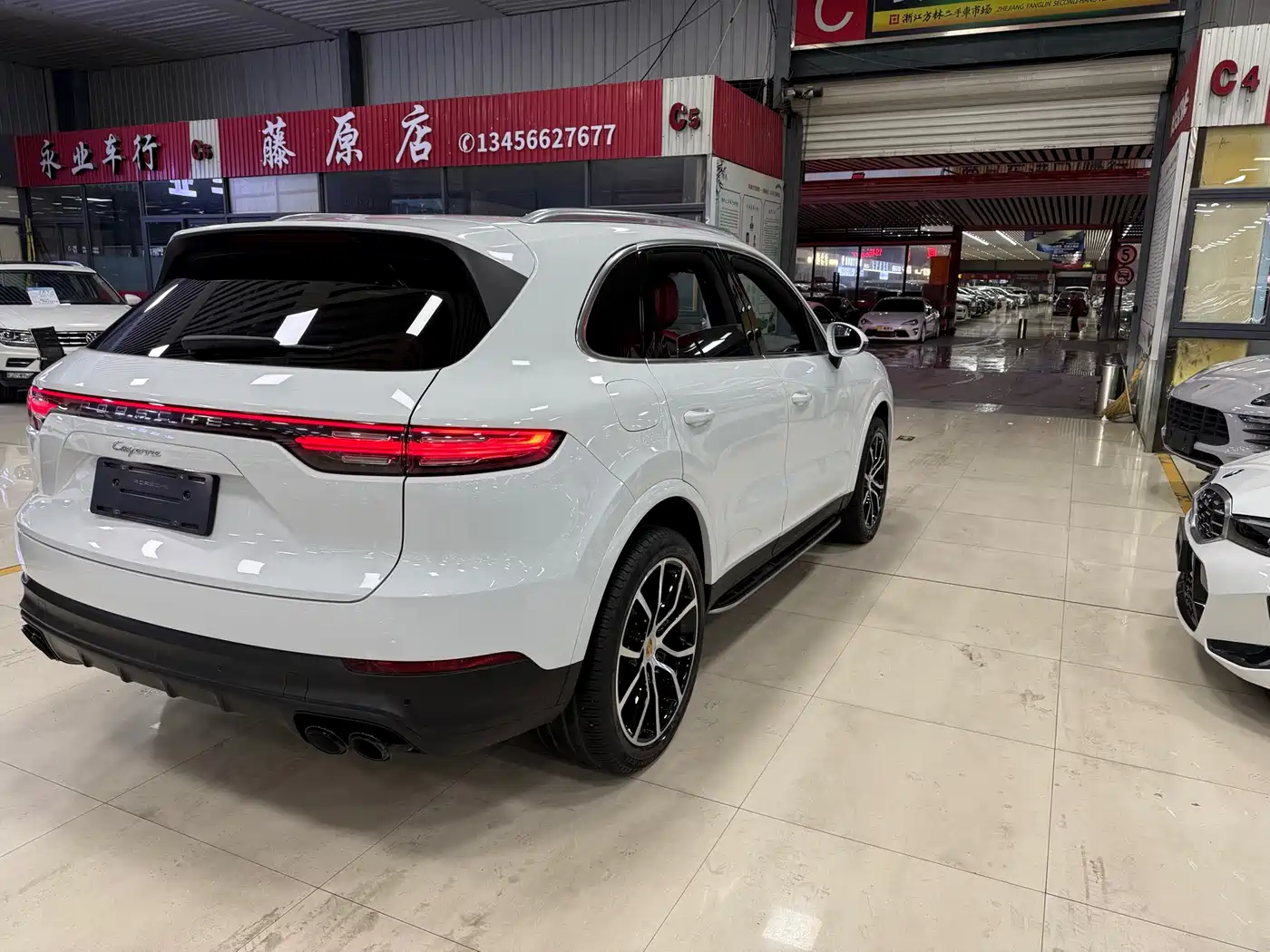 Porsche Cayenne 2022 Cayenne 3.0T Platinum Edition фото 7