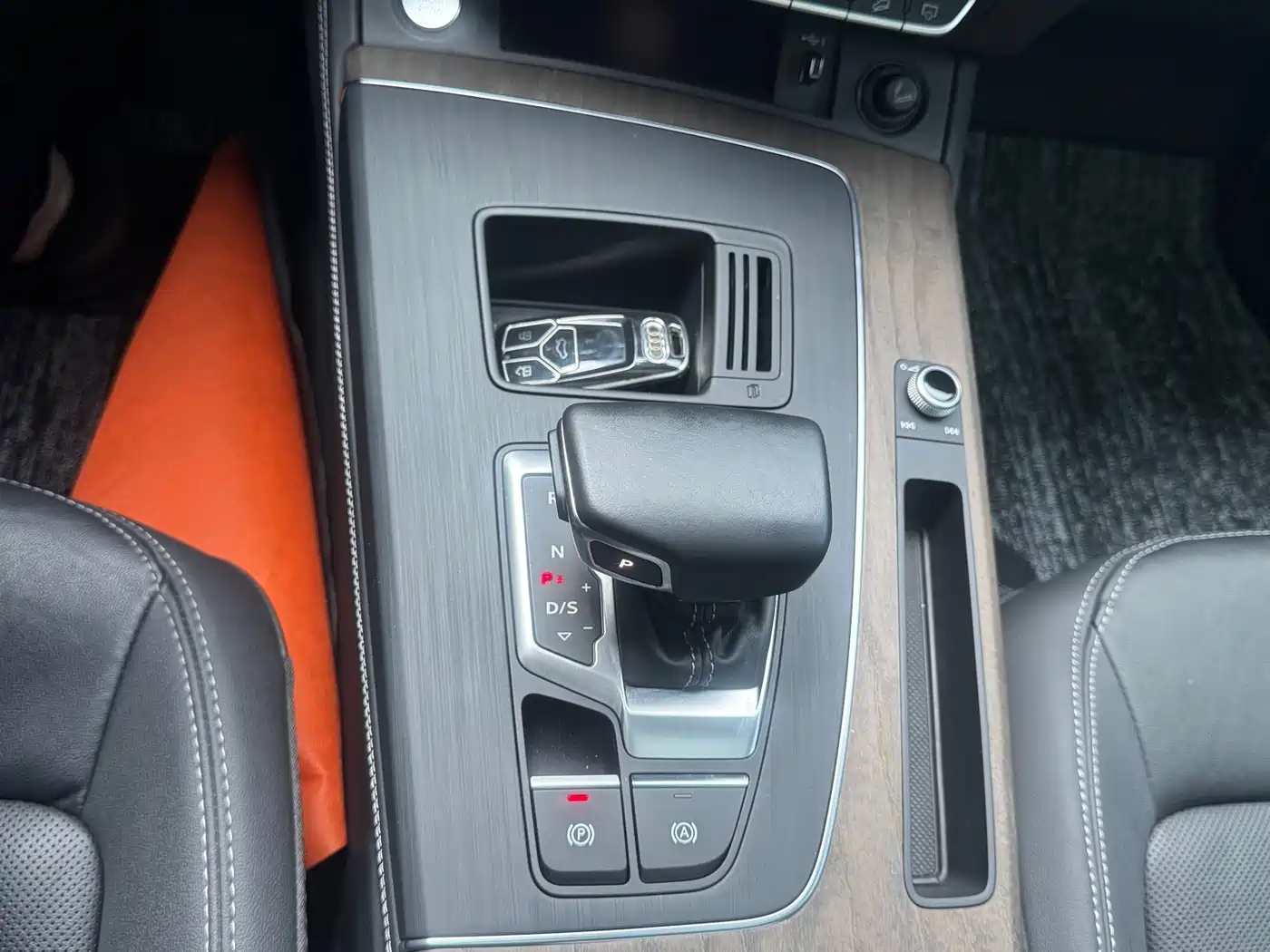 Audi Q5L 2022 45T Luxury Elegance фото 14