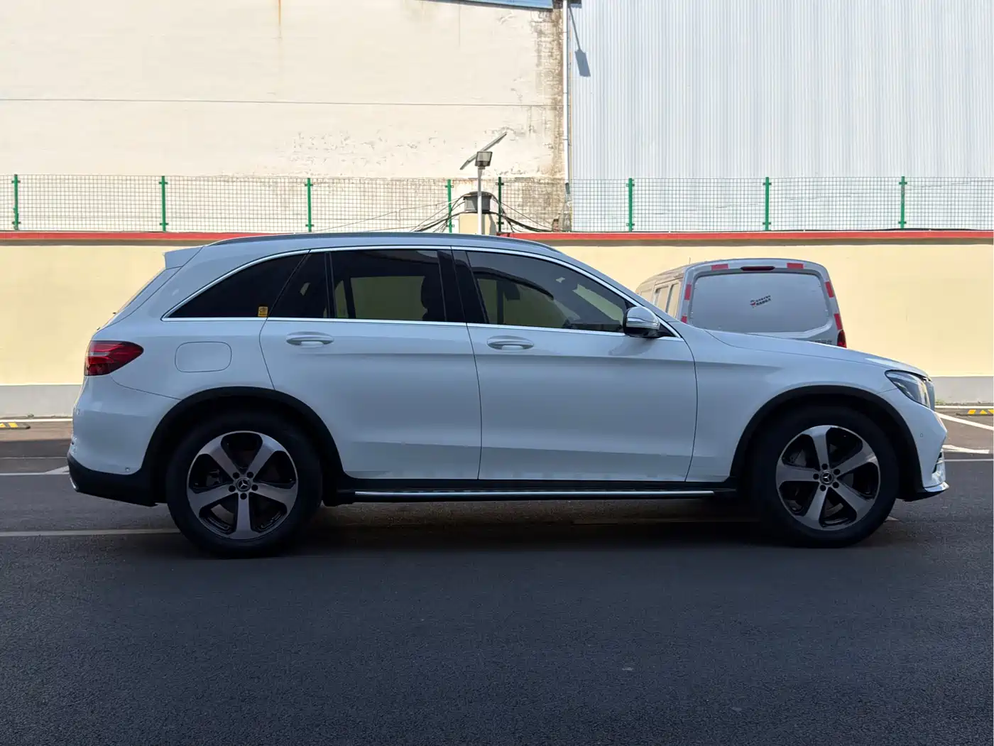 Mercedes-Benz GLC 2018 GLC 260 4MATIC Luxury фото 13
