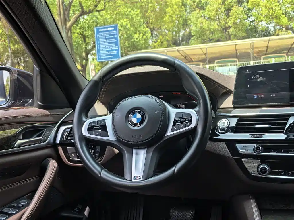 BMW 5 Series 2020 525Li M Sport Package фото 3