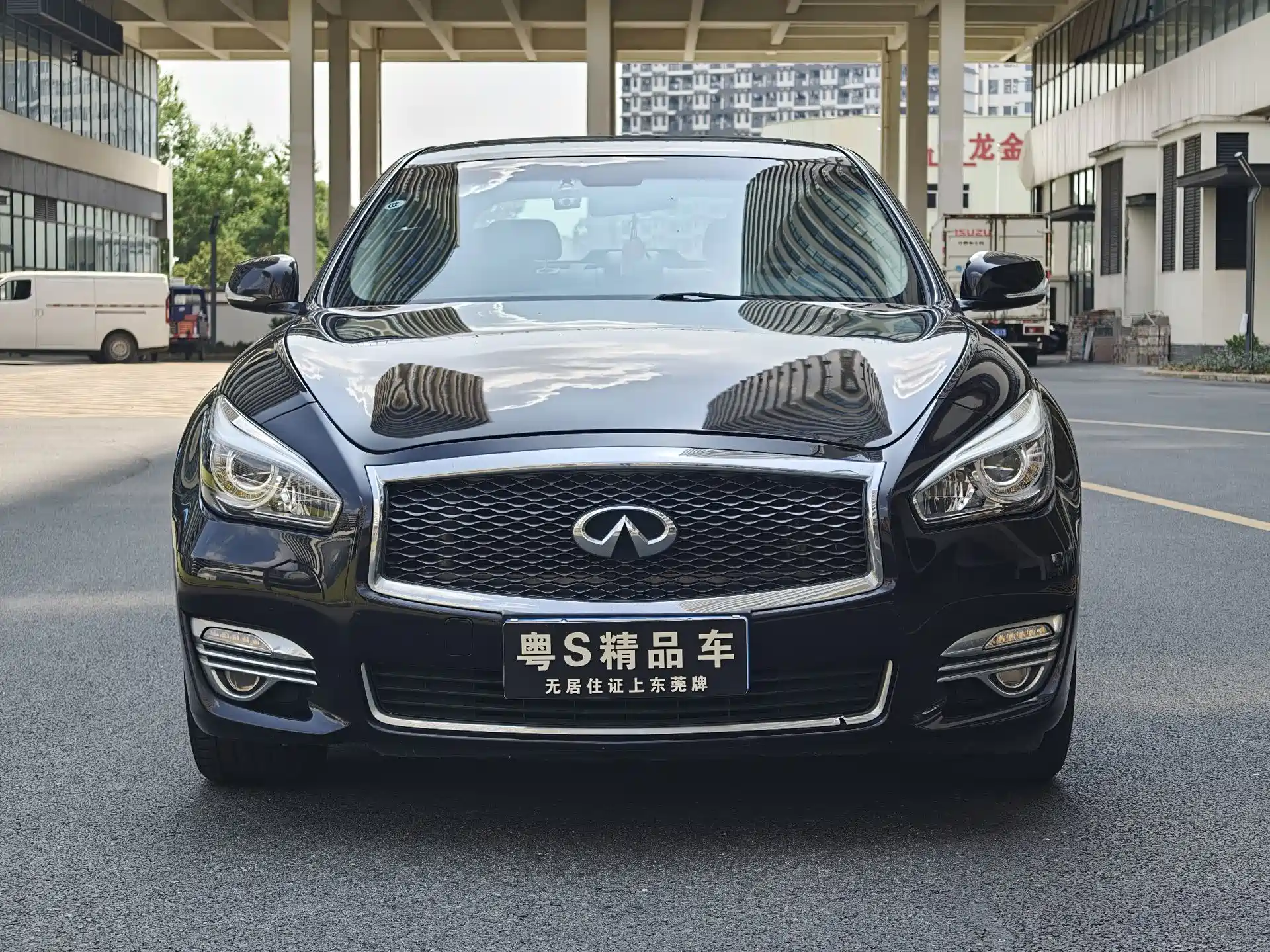 صورة 2 - Infiniti Q70
