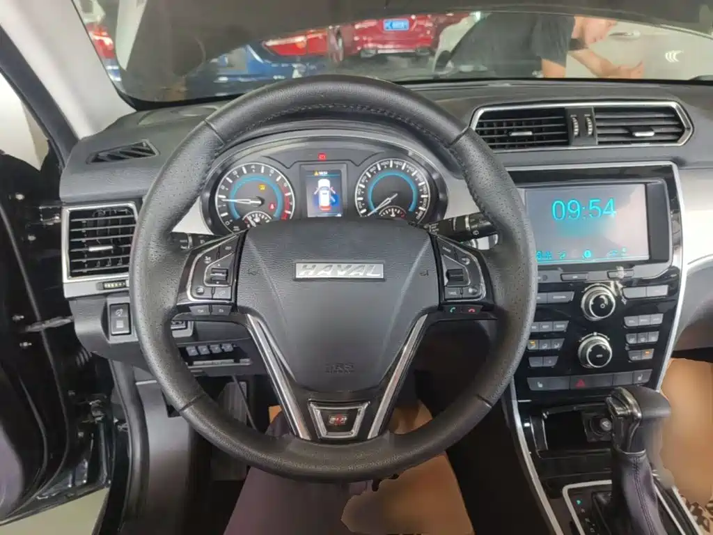 Фото 11 - Haval H2
