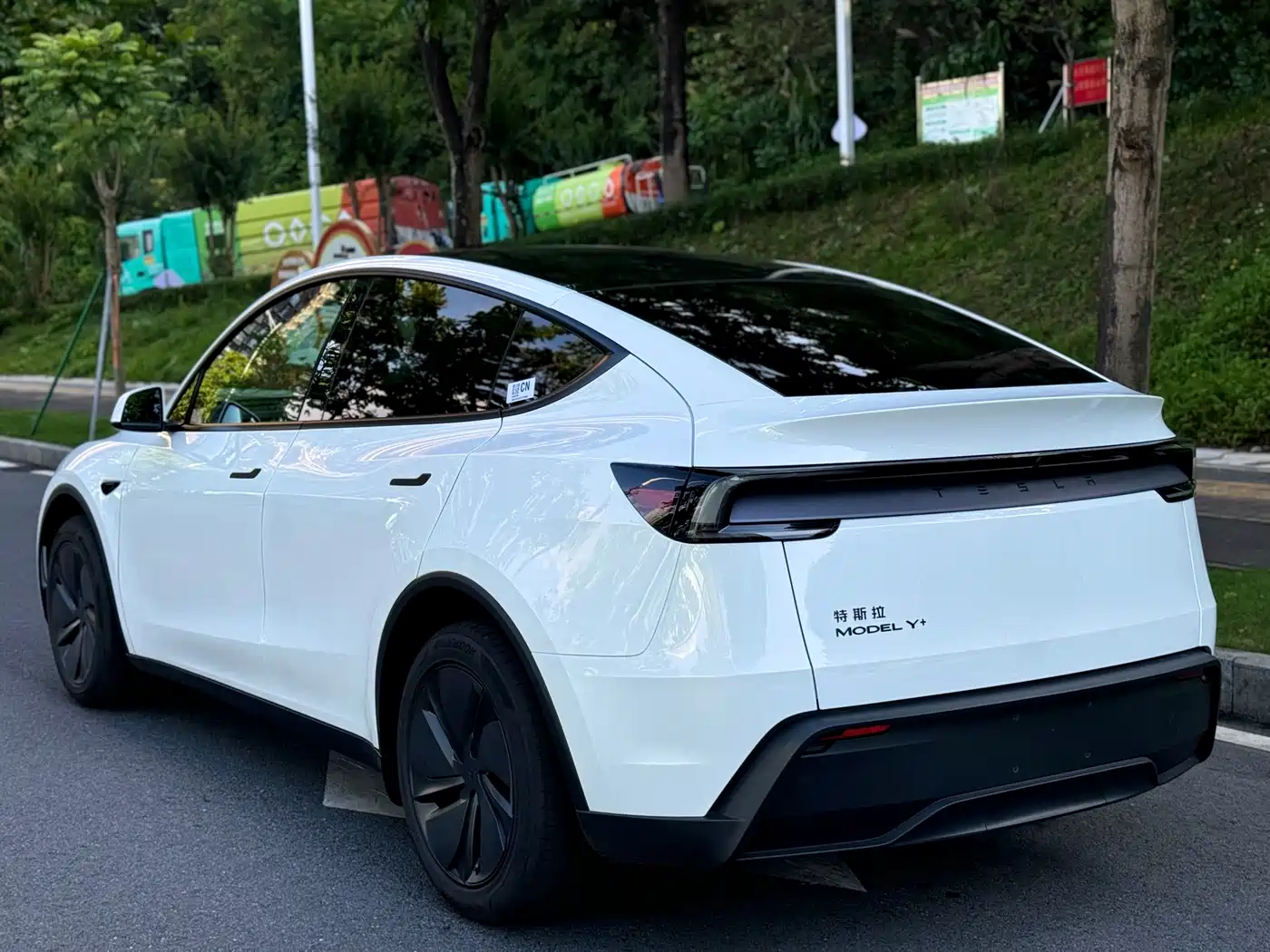 Tesla Model Y 2026 Long Range Rear-Wheel Drive фото 5