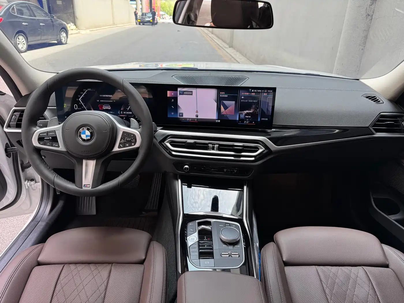 BMW 3 Series 2023 320Li M Sport Package фото 8