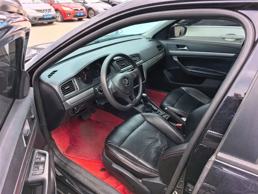 Volkswagen Lavida 2015 1.6L Automatic Trend Edition фото 7
