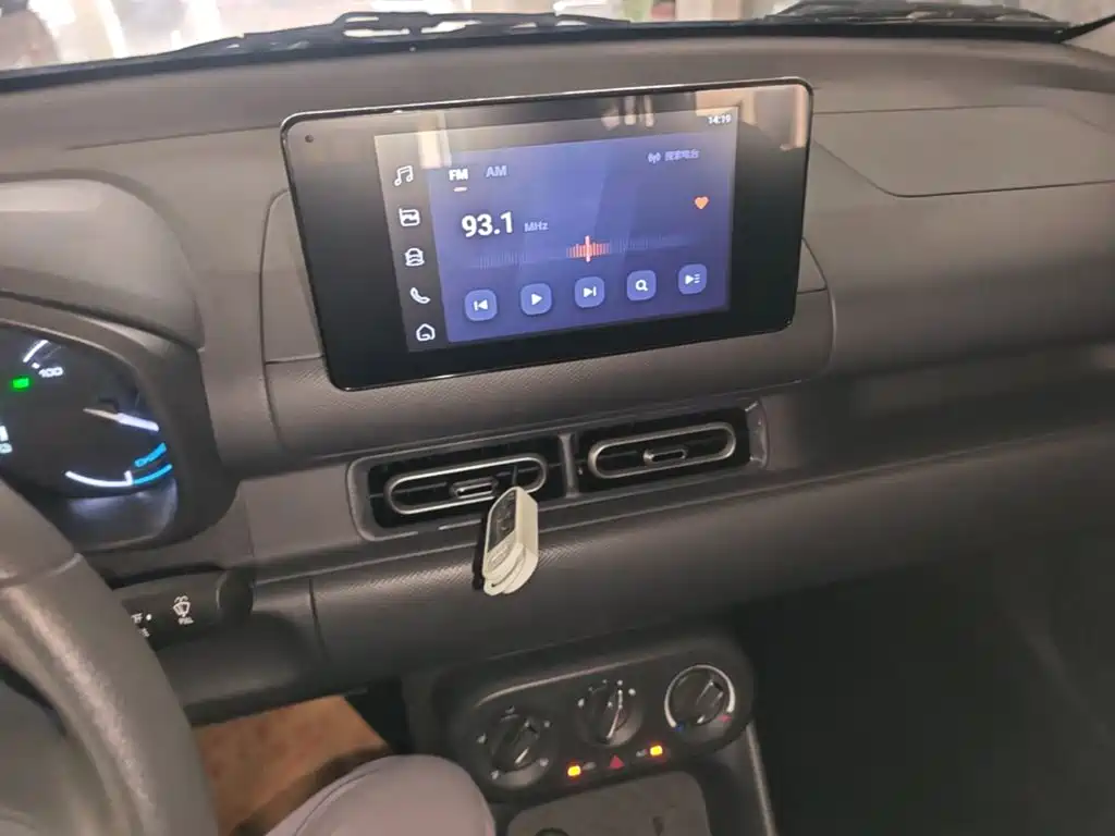 Фото 13 - Wuling Motors Wuling Hongguang New Energy
